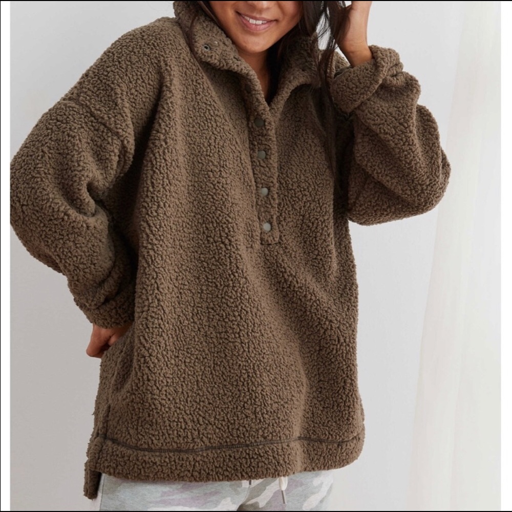 NWT American Eagle Green Sherpa Pullover L